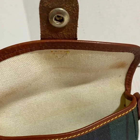 Dooney Bourke canvas wristlet - Picture 6 of 8